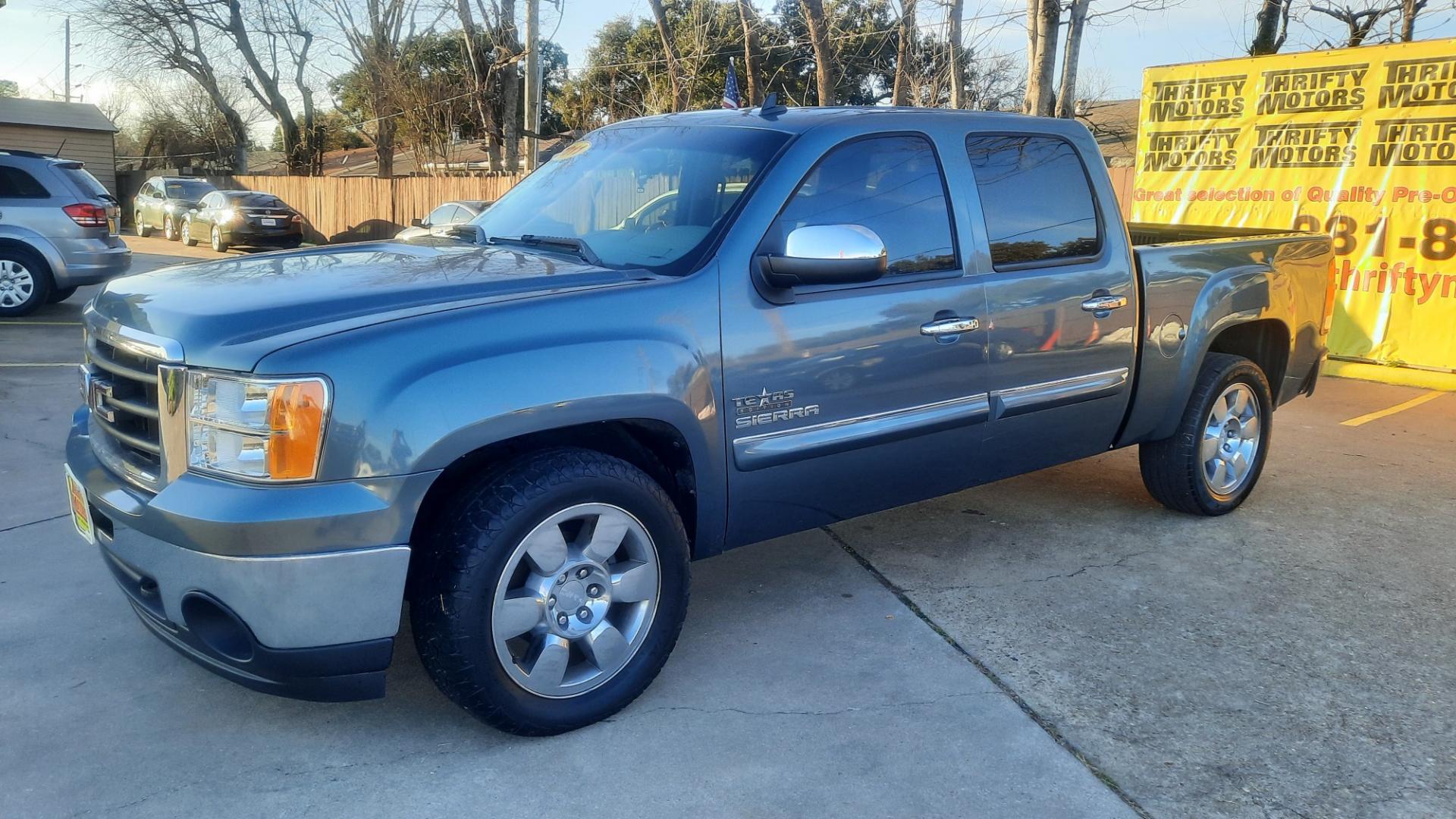 2011 GMC Sierra 1500 (3GTP1VE01BG) , located at 16710 Clay Rd., Houston, TX, 77084, (281) 859-7900, 29.834864, -95.656166 - Photo#1